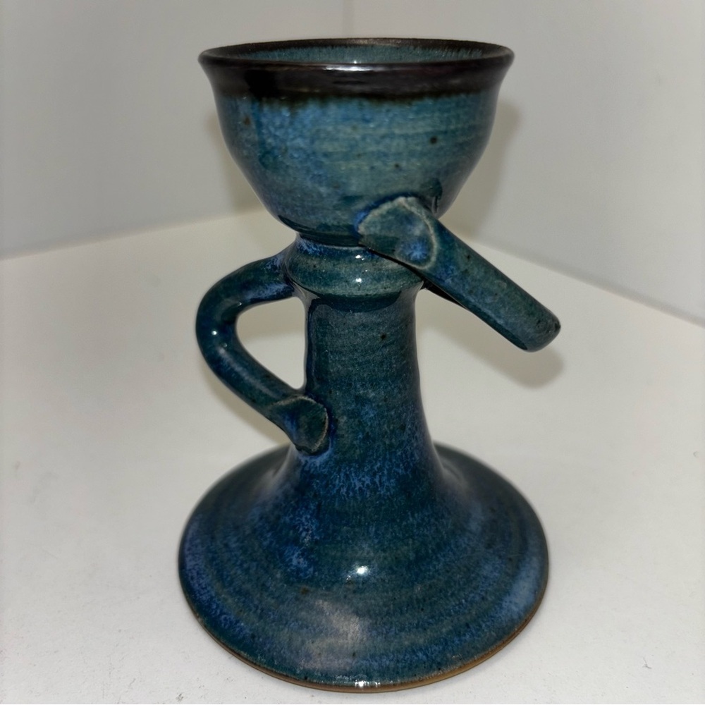 Set of 2 blue glazed ceramic anthropomorphic egg cups with arms - Picture 3 of 5